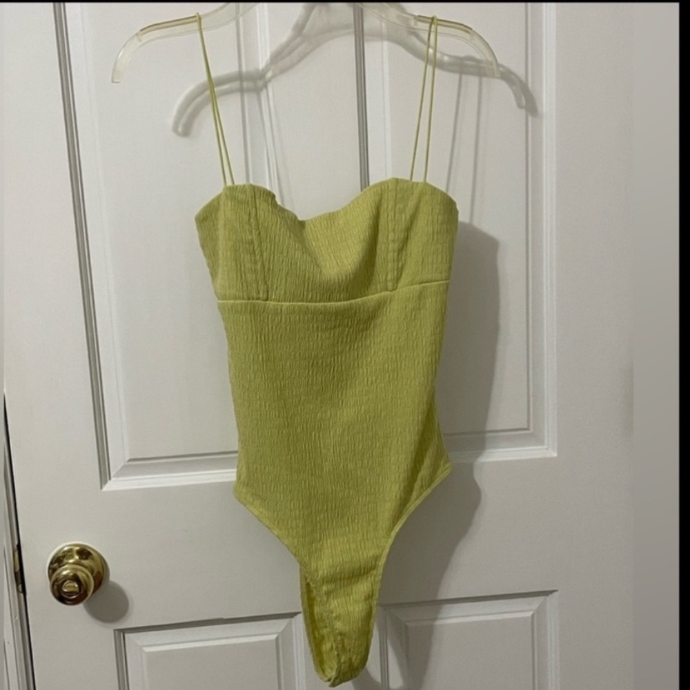 ASTR The Label Cora Bodysuit | Light Green Textured Ribbed Bodysuit size